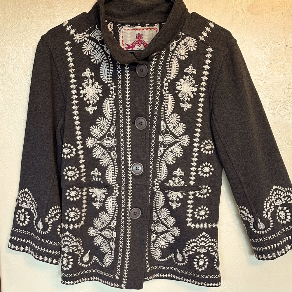 J.W. Of Los Angeles Gray Jacket with Crean Folk Embroidery